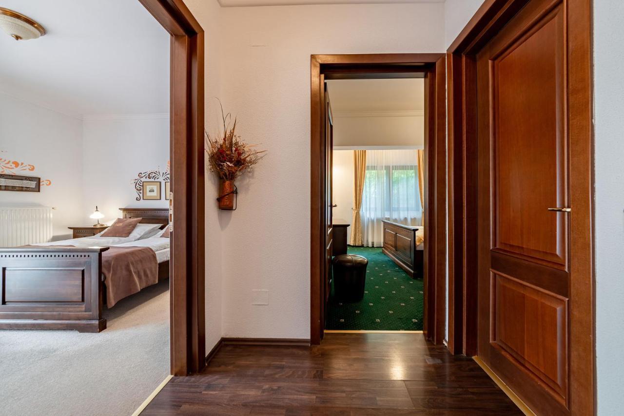 Hotel Regal Sinaia Ngoại thất bức ảnh